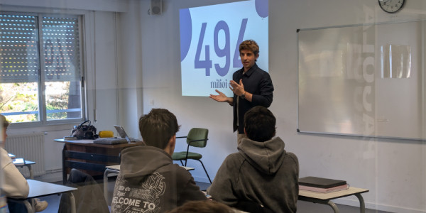 Visita del alcalde de Donostia: clase especial de Economía en Axular Lizeoa