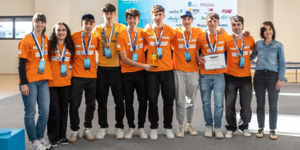 Overclock gana el Primer Premio al Diseño de Robot